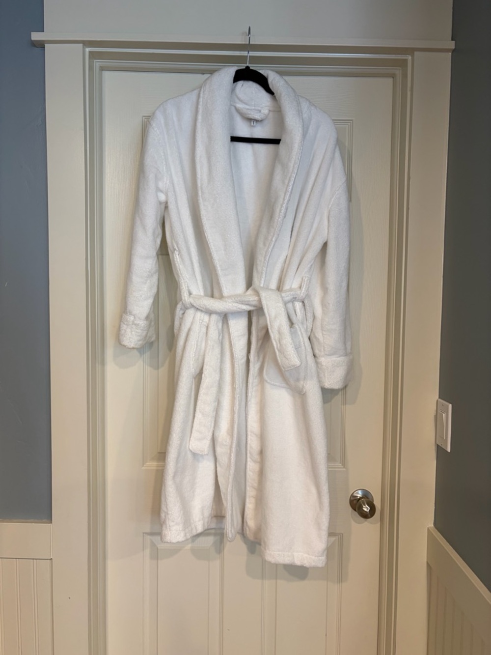 Cozy Earth White Women's Luxe Robe